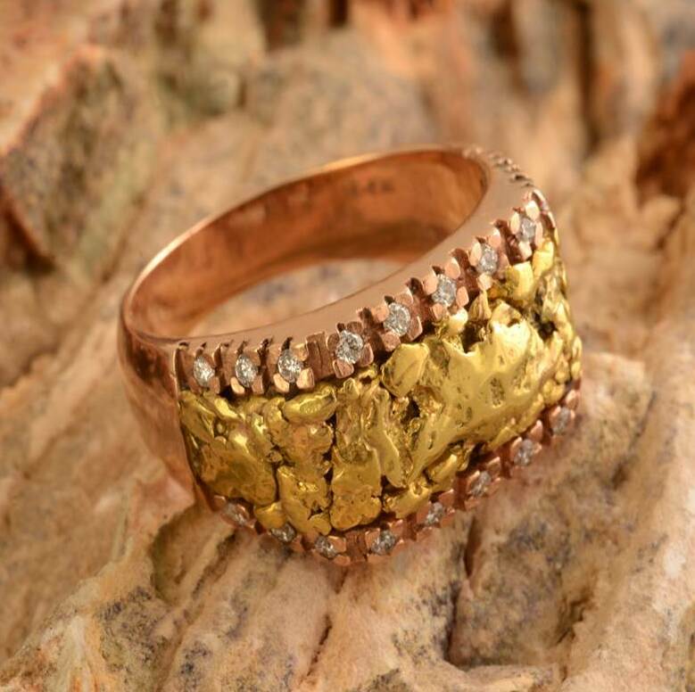 Кольцо со вставками ОСЗ                           Артикул - 0110